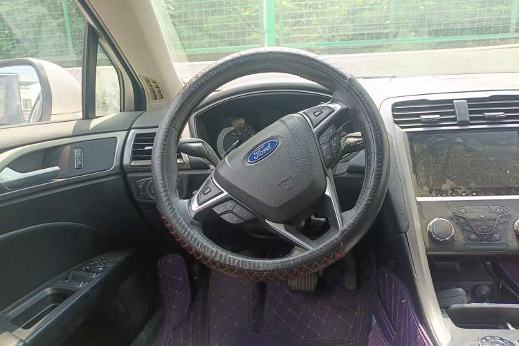 Used Ford Mondeo 2017 Restyled EcoBoost 200 Fashion Edition Steering Wheel