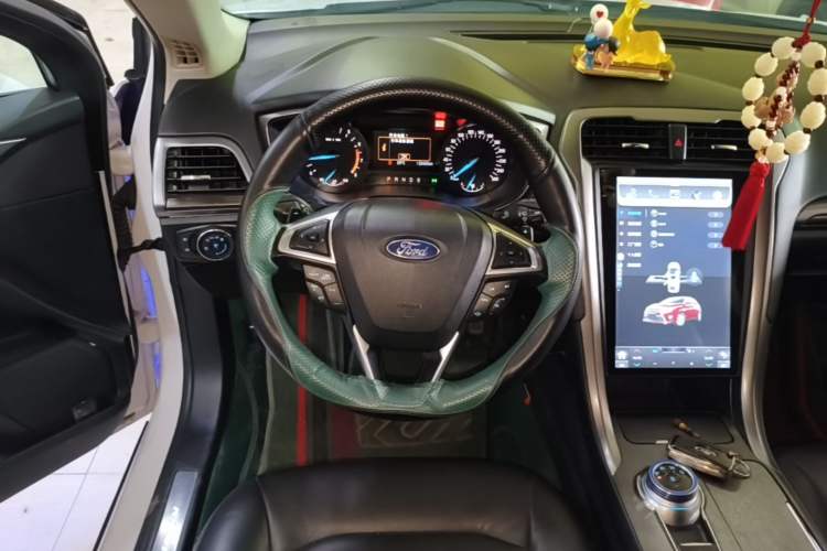 Used Ford Mondeo 2017 EcoBoost 180 Stylish Model Steering Wheel