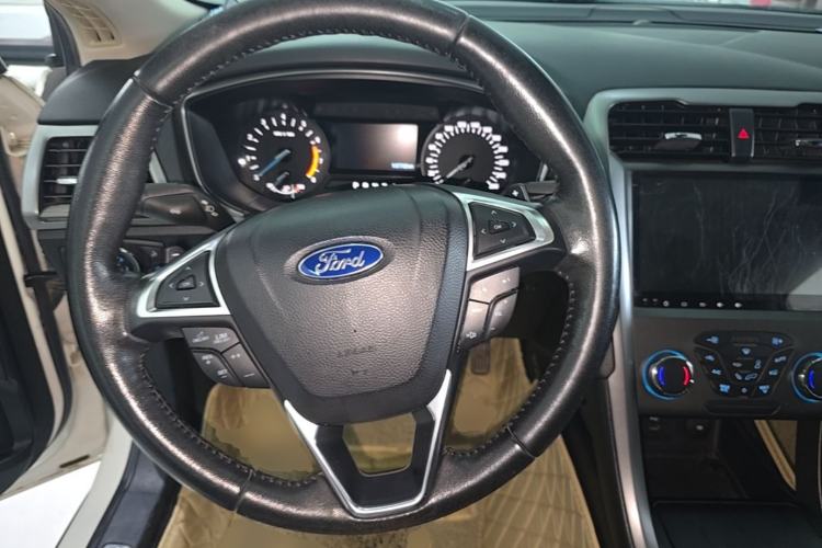 Used Ford Mondeo 2017 EcoBoost 180 Stylish Model Steering Wheel