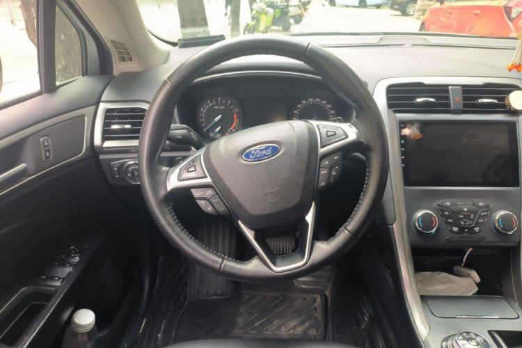 Used Ford Mondeo 2017 EcoBoost 180 Stylish Model Steering Wheel