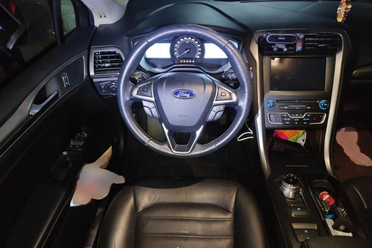 Used Ford Mondeo 2017 EcoBoost 180 Luxury Model Steering Wheel