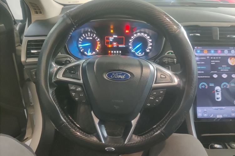 Used Ford Mondeo 2017 EcoBoost 200 Stylish Model Steering Wheel