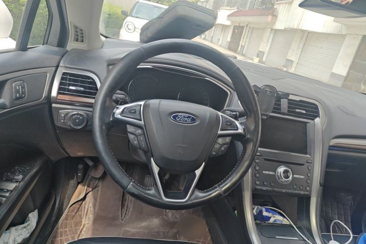 Used Ford Mondeo 2017 EcoBoost 245 Flagship Model Steering Wheel