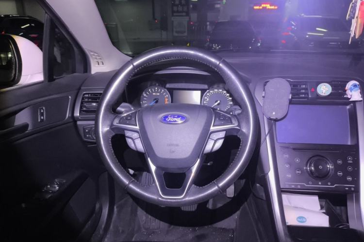 Used Ford Mondeo 2017 EcoBoost 180 Stylish Model Steering Wheel