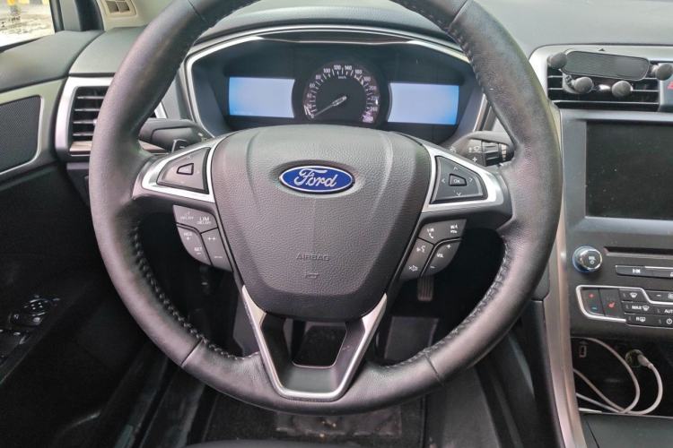 Used Ford Mondeo 2017 EcoBoost 180 Luxury Model Steering Wheel