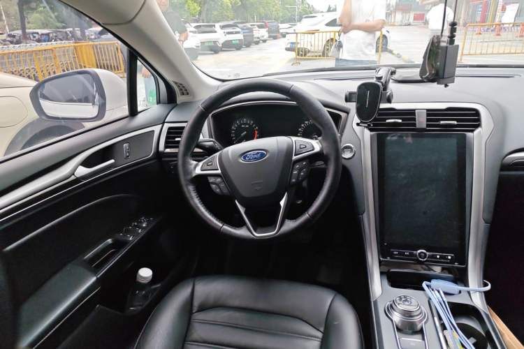 Used Ford Mondeo 2017 EcoBoost 180 Stylish Model Steering Wheel