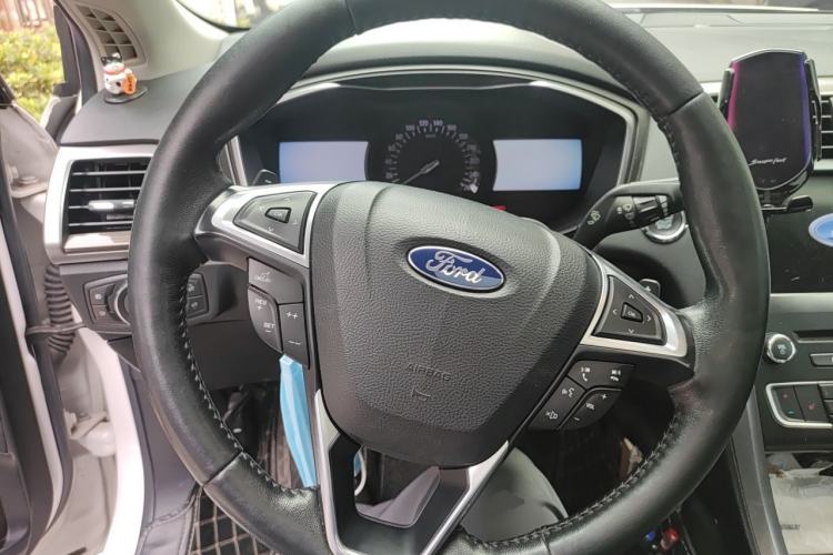 Used Ford Mondeo 2017 EcoBoost 200 Luxury Model Steering Wheel