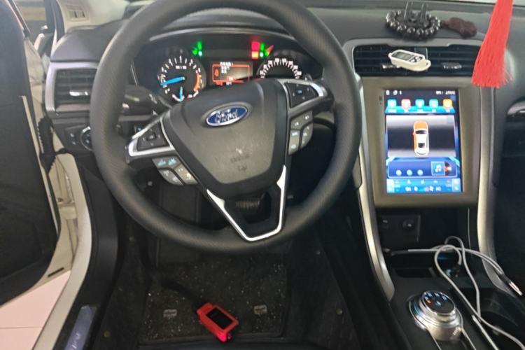 Used Ford Mondeo 2017 EcoBoost 200 Stylish Model Steering Wheel