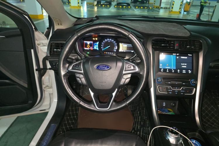 Used Ford Mondeo 2017 EcoBoost 200 Stylish Model Steering Wheel
