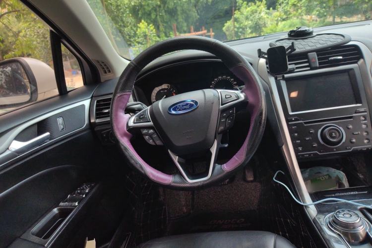 Used Ford Mondeo 2017 EcoBoost 200 Stylish Model Steering Wheel