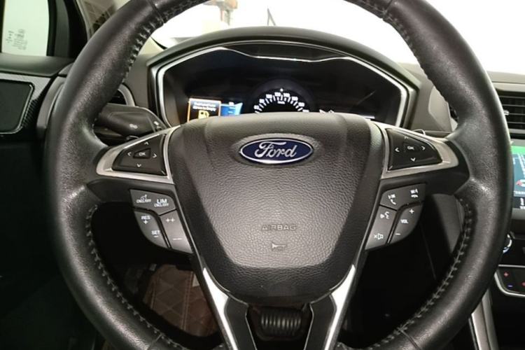 Used Ford Mondeo 2017 EcoBoost 180 Luxury Model Steering Wheel