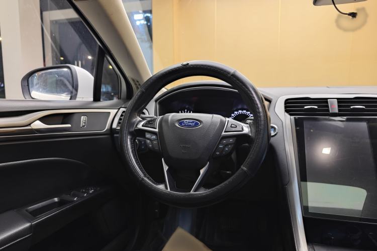Used Ford Mondeo 2017 EcoBoost 180 Stylish Model Steering Wheel