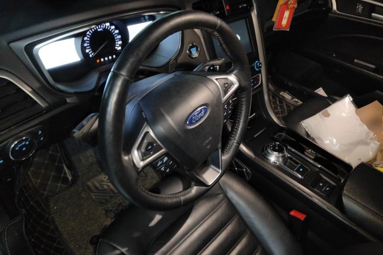Used Ford Mondeo 2017 EcoBoost 200 Luxury Model Steering Wheel