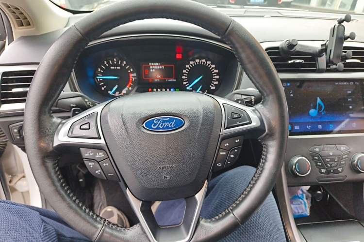Used Ford Mondeo 2017 EcoBoost 180 Stylish Model Steering Wheel
