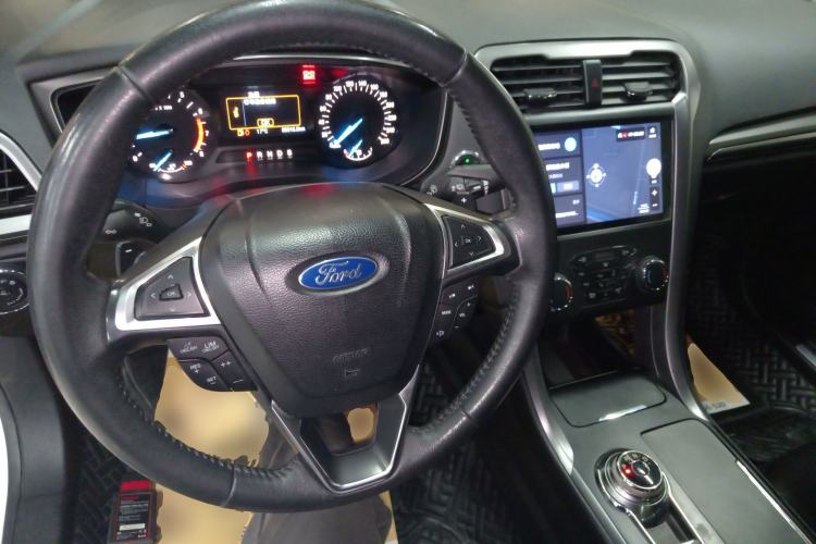Used Ford Mondeo 2017 EcoBoost 200 Stylish Model Steering Wheel