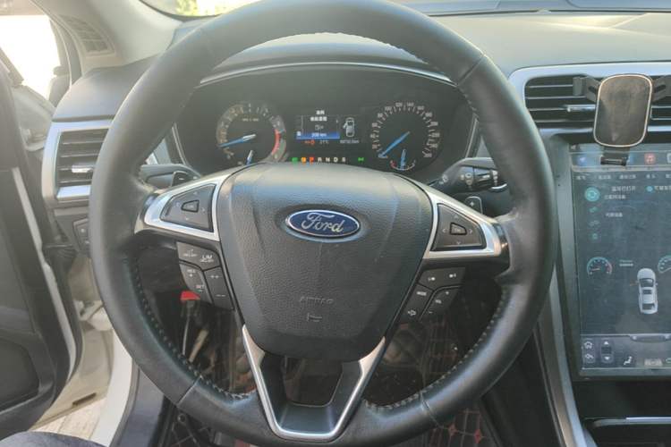 Used Ford Mondeo 2017 EcoBoost 180 Stylish Model Steering Wheel