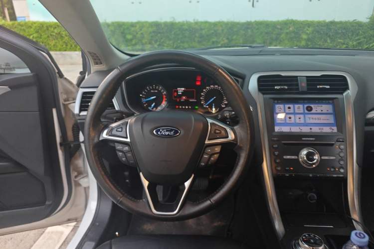 Used Ford Mondeo 2017 EcoBoost 180 Stylish Model Steering Wheel