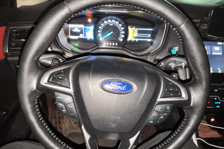 Used Ford Mondeo 2017 EcoBoost 200 Luxury Model Steering Wheel