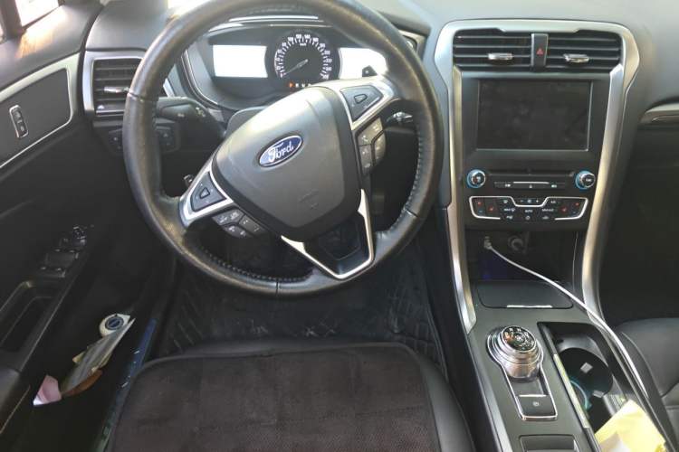 Used Ford Mondeo 2017 EcoBoost 200 Luxury Model Steering Wheel