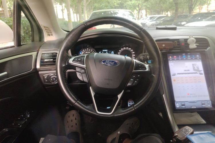 Used Ford Mondeo 2017 EcoBoost 180 Stylish Model Steering Wheel