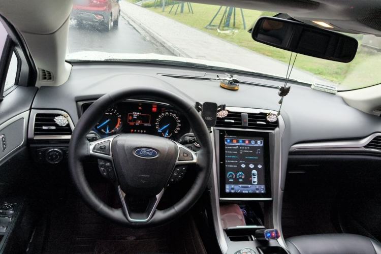 Used Ford Mondeo 2017 EcoBoost 180 Stylish Model Steering Wheel