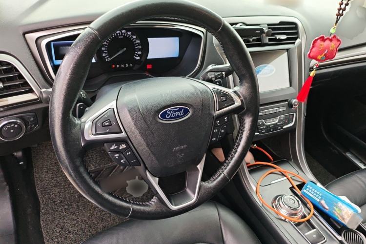 Used Ford Mondeo 2017 EcoBoost 180 Luxury Model Steering Wheel