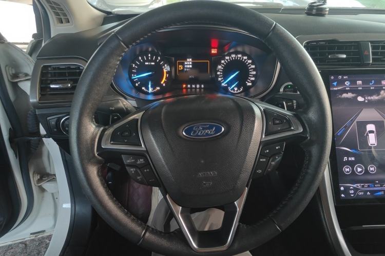 Used Ford Mondeo 2017 EcoBoost 200 Stylish Model Steering Wheel