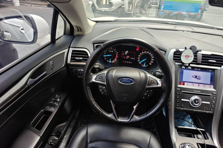 Used Ford Mondeo 2017 EcoBoost 180 Stylish Model Steering Wheel