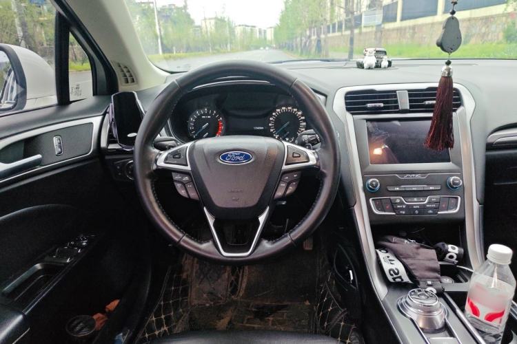 Used Ford Mondeo 2017 EcoBoost 180 Stylish Model Steering Wheel