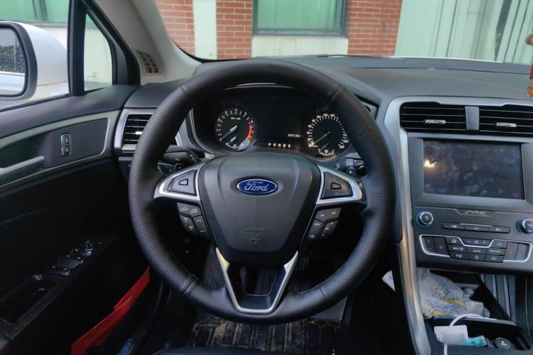 Used Ford Mondeo 2017 EcoBoost 180 Stylish Model Steering Wheel