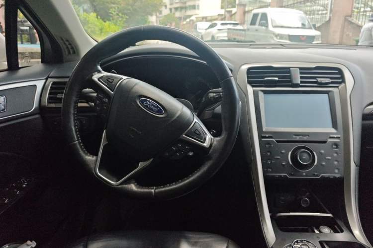 Used Ford Mondeo 2017 EcoBoost 180 Stylish Model Steering Wheel