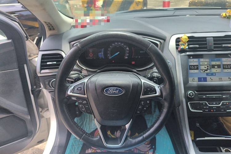 Used Ford Mondeo 2017 EcoBoost 180 Stylish Model Steering Wheel