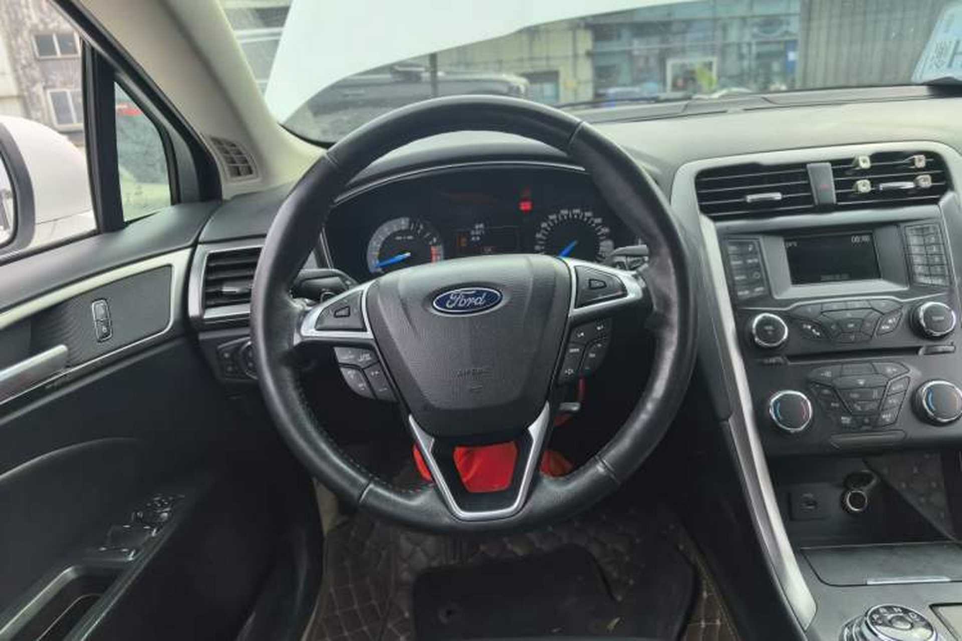 Used Ford Mondeo 2017 EcoBoost 180 Stylish Model Steering Wheel
