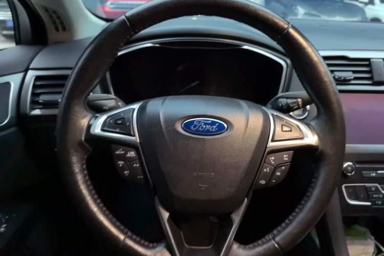 Used Ford Mondeo 2017 2.0L HEV Zhihao Model Steering Wheel