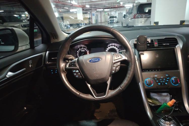 Used Ford Mondeo 2017 EcoBoost 180 Stylish Model Steering Wheel