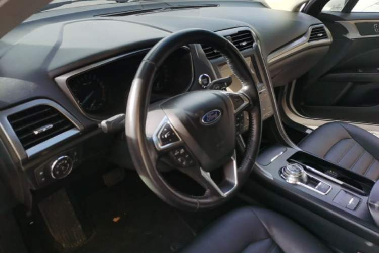 Used Ford Mondeo 2017 EcoBoost 200 Stylish Model Steering Wheel