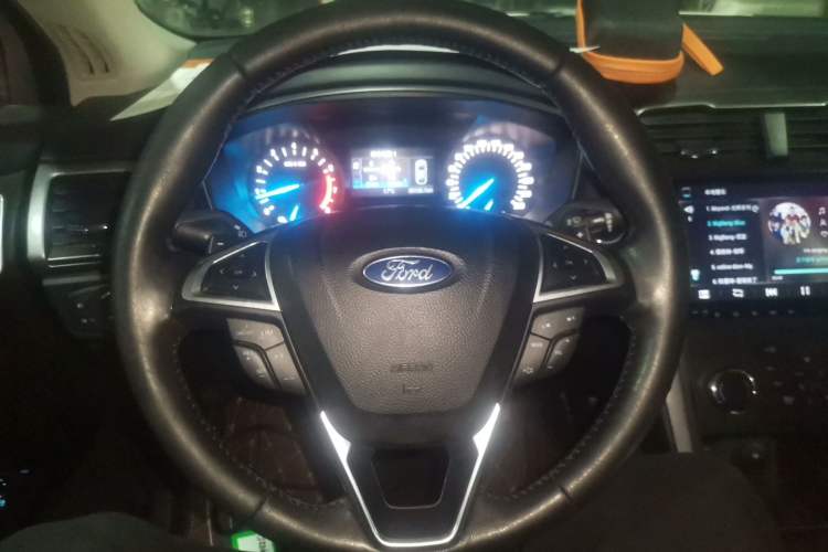 Used Ford Mondeo 2017 EcoBoost 180 Stylish Model Steering Wheel