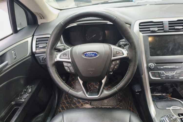 Used Ford Mondeo 2017 EcoBoost 200 Luxury Model Steering Wheel