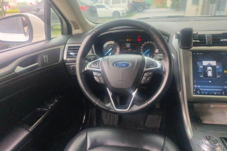 Used Ford Mondeo 2017 EcoBoost 200 Stylish Model Steering Wheel