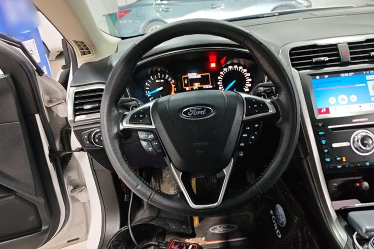 Used Ford Mondeo 2017 EcoBoost 180 Stylish Model Steering Wheel