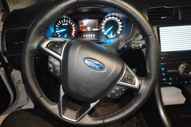 Used Ford Mondeo 2017 Restyled EcoBoost 200 Fashion Edition Steering Wheel