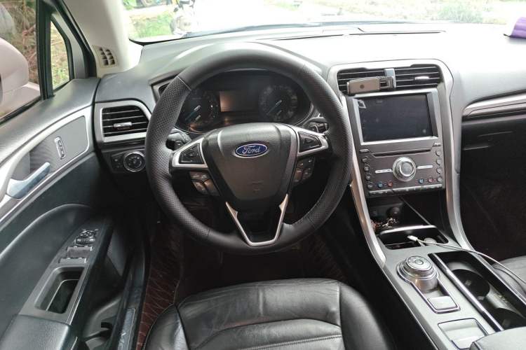 Used Ford Mondeo 2017 EcoBoost 180 Stylish Model Steering Wheel