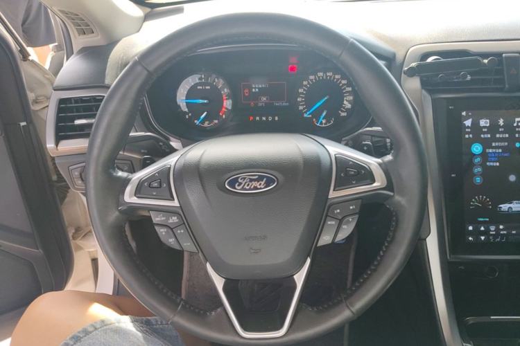 Used Ford Mondeo 2017 EcoBoost 180 Stylish Model Steering Wheel