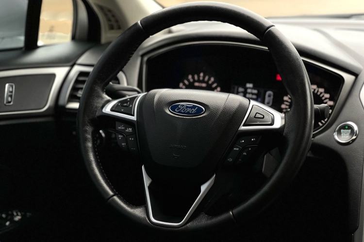 Used Ford Mondeo 2017 EcoBoost 180 Stylish Model Steering Wheel