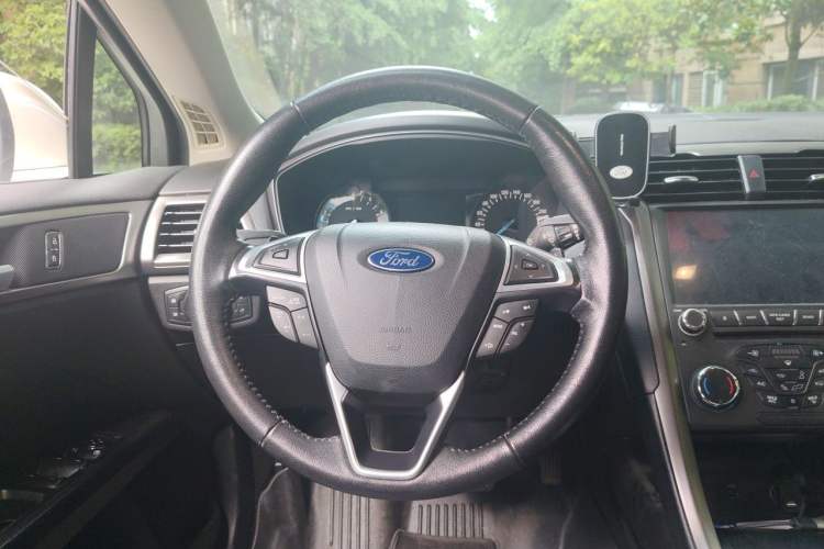 Used Ford Mondeo 2017 EcoBoost 180 Stylish Model Steering Wheel