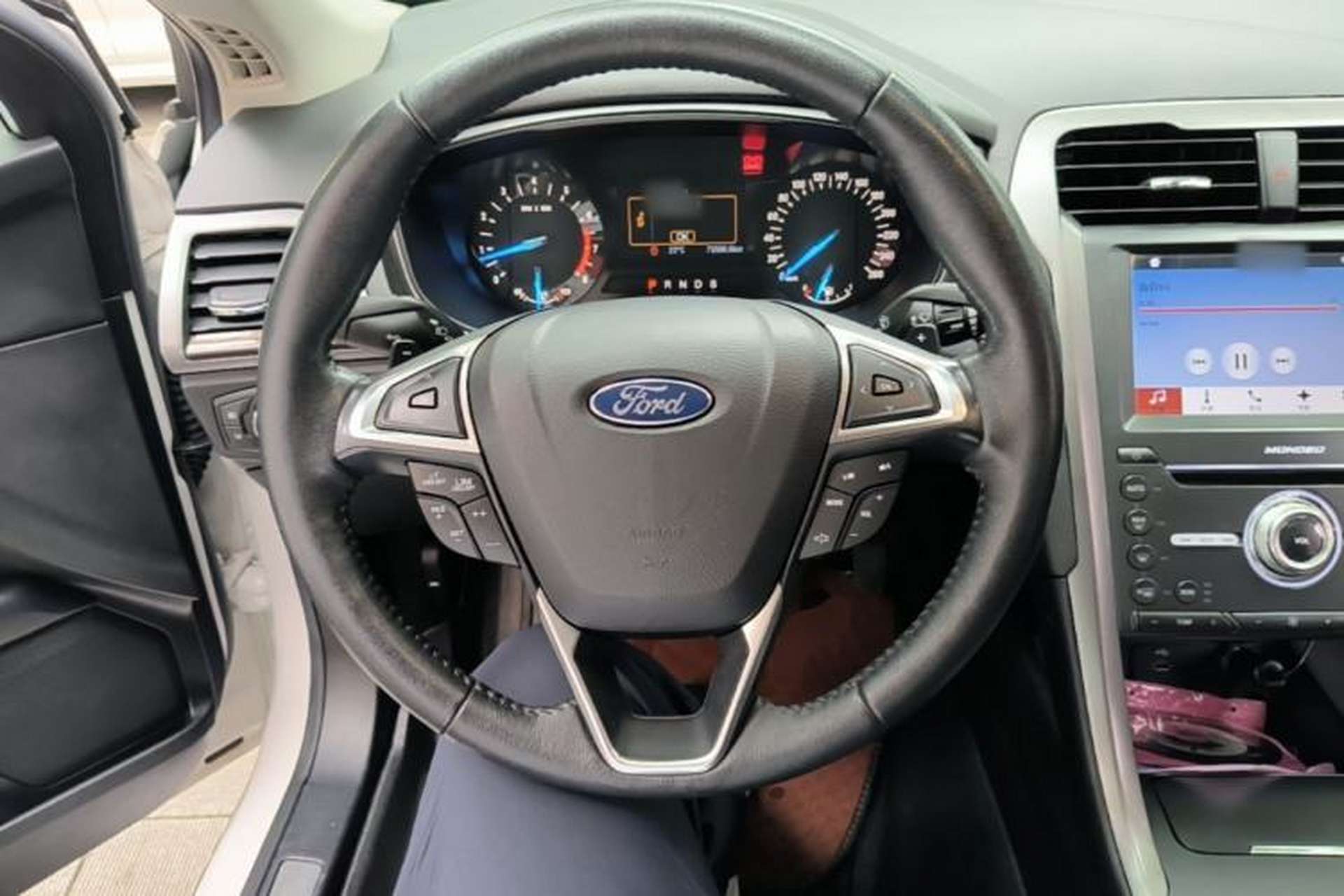 Used Ford Mondeo 2017 EcoBoost 200 Stylish Model Steering Wheel