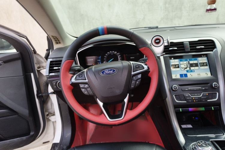 Used Ford Mondeo 2017 Facelifted EcoBoost 200 Luxury Version Steering Wheel