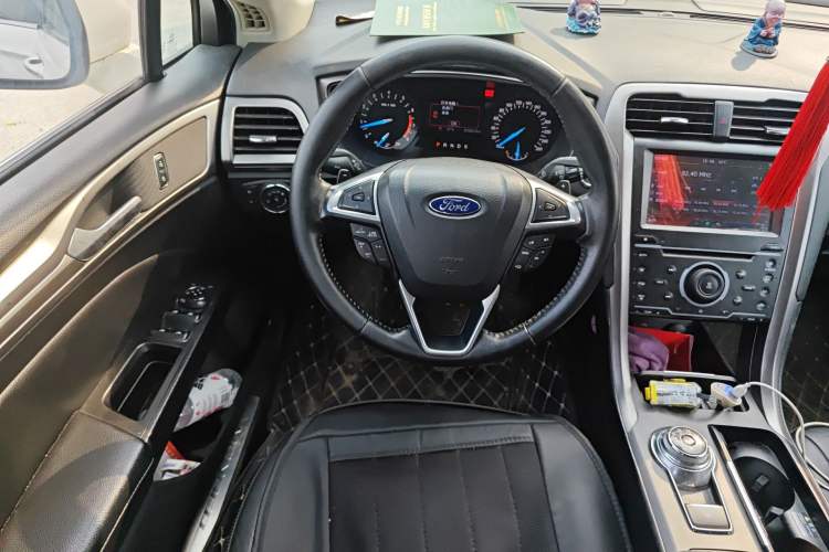 Used Ford Mondeo 2017 EcoBoost 180 Stylish Model Steering Wheel