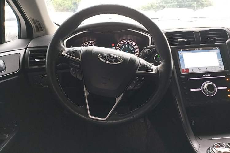 Used Ford Mondeo 2017 EcoBoost 245 Luxury Sport Model Steering Wheel