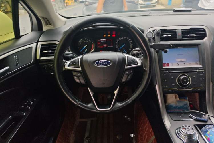 Used Ford Mondeo 2017 EcoBoost 200 Stylish Model Steering Wheel